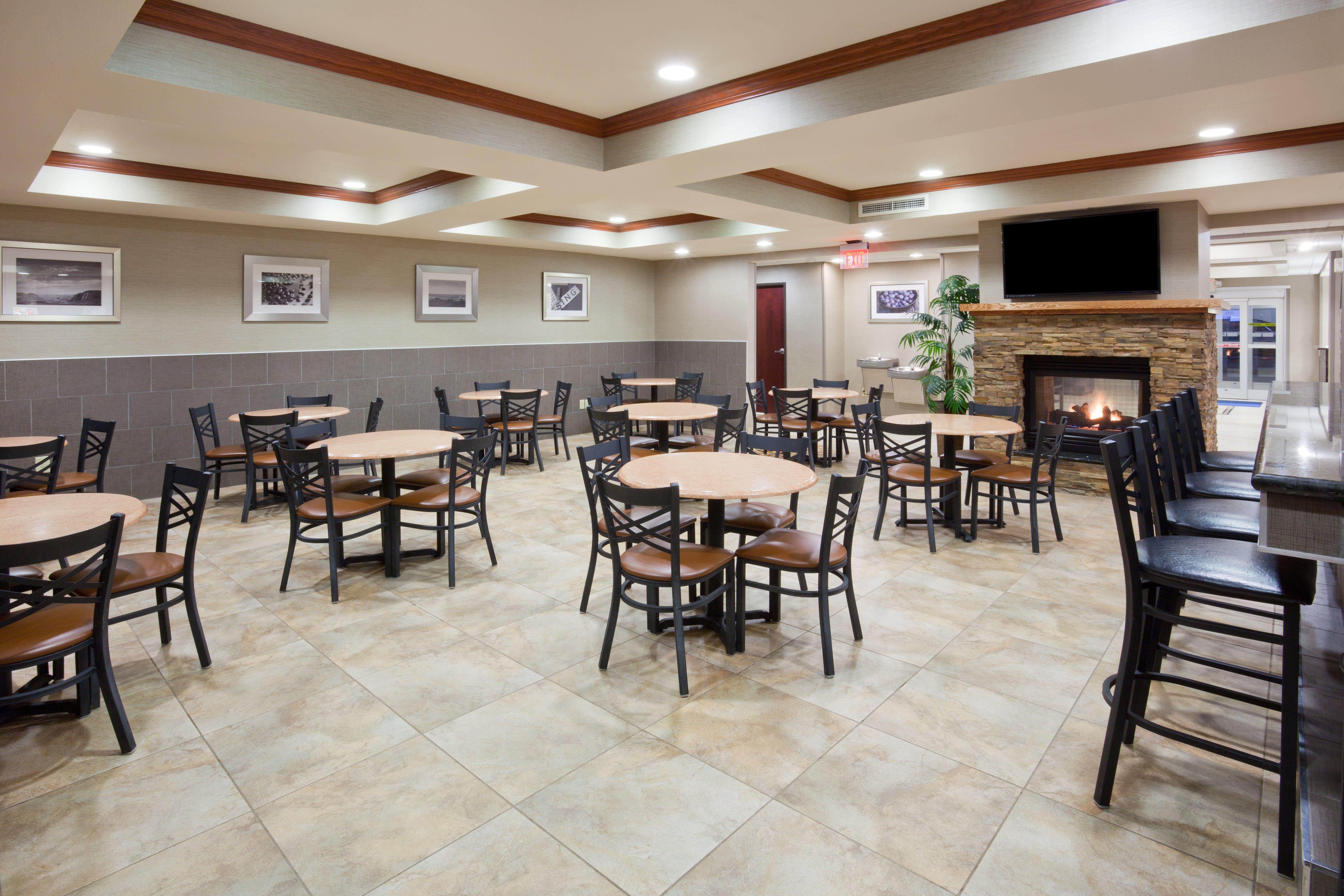 Holiday Inn Express & Suites Aberdeen By Ihg Экстерьер фото