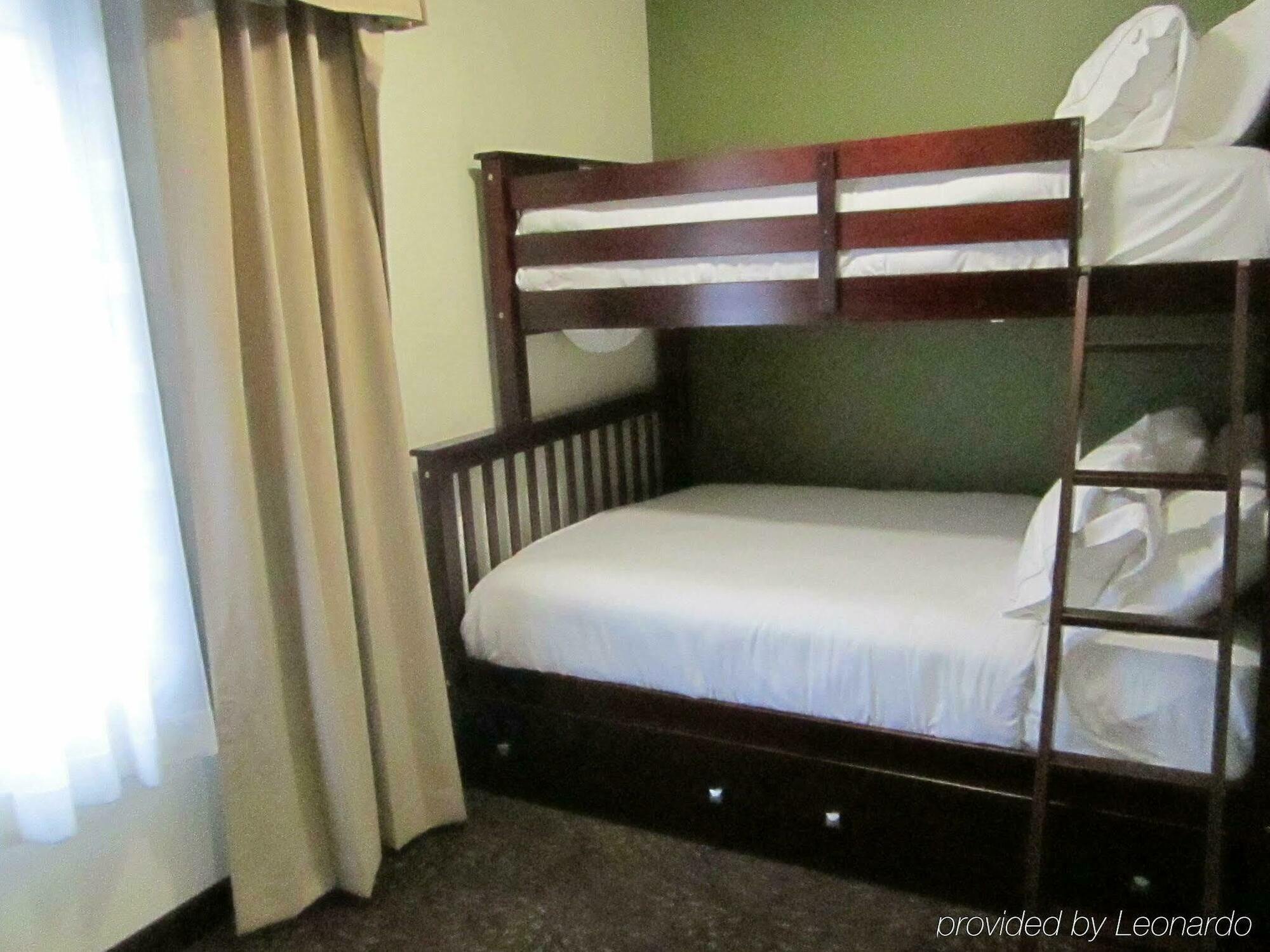 Holiday Inn Express & Suites Aberdeen By Ihg Экстерьер фото